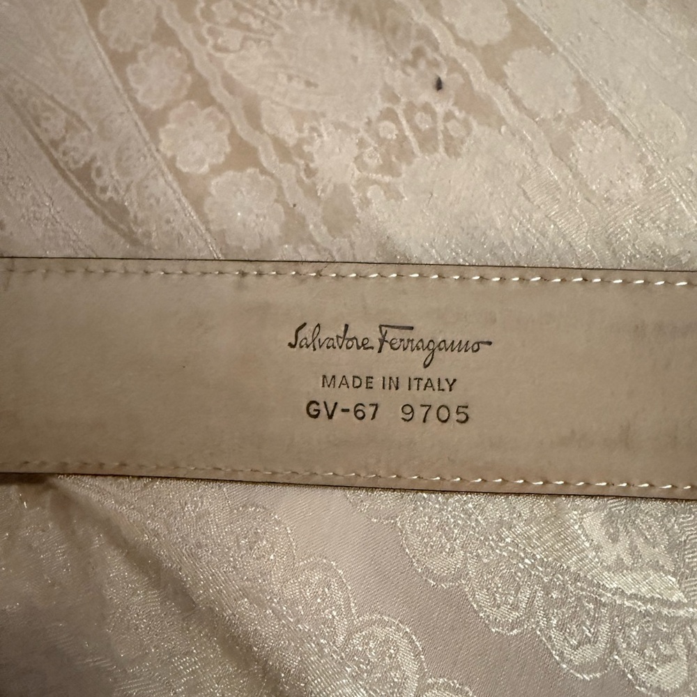 Salvatore Ferragamo Black Leather Belt - Picture 7 of 8